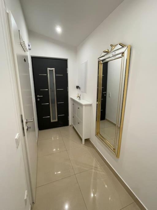 Exklusive Flughafen-Messe Apartment Naehe Duesseldorf ดุยส์บูร์ก ภายนอก รูปภาพ